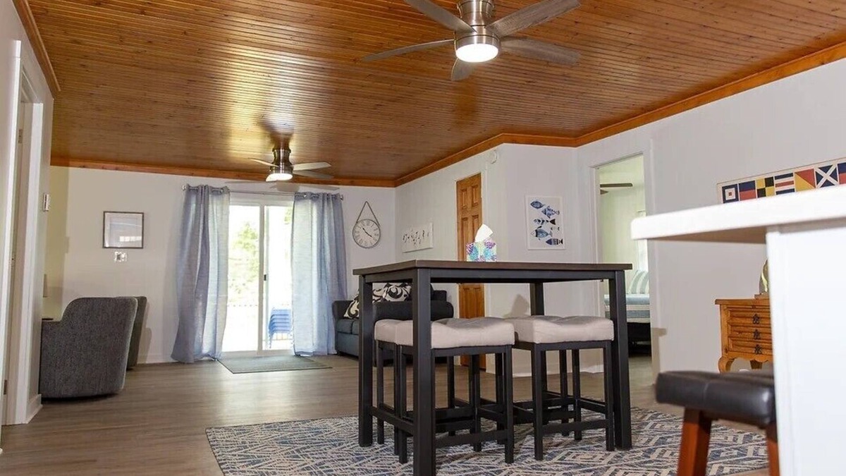 Madison-on-the-Lake Cottage | LakePointe Shores #8 Open floor cottage in Madison on the Lake