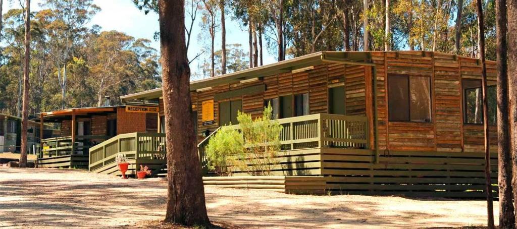 Lakes Entrance House | Lakes Entrance Log Cabins