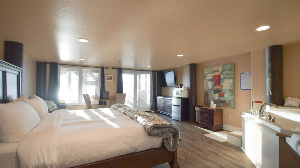Homer Condo | Lakeshore Lodging Ocean Front Lodges