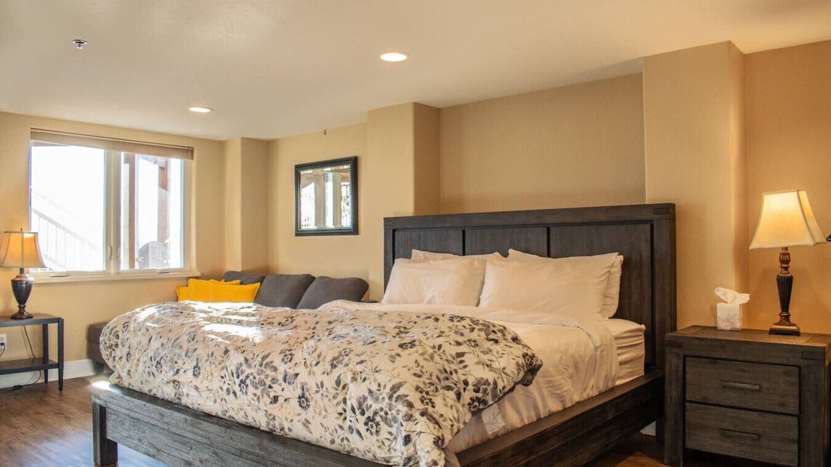 Homer Condo | Lakeshore Lodging Ocean Front Lodges