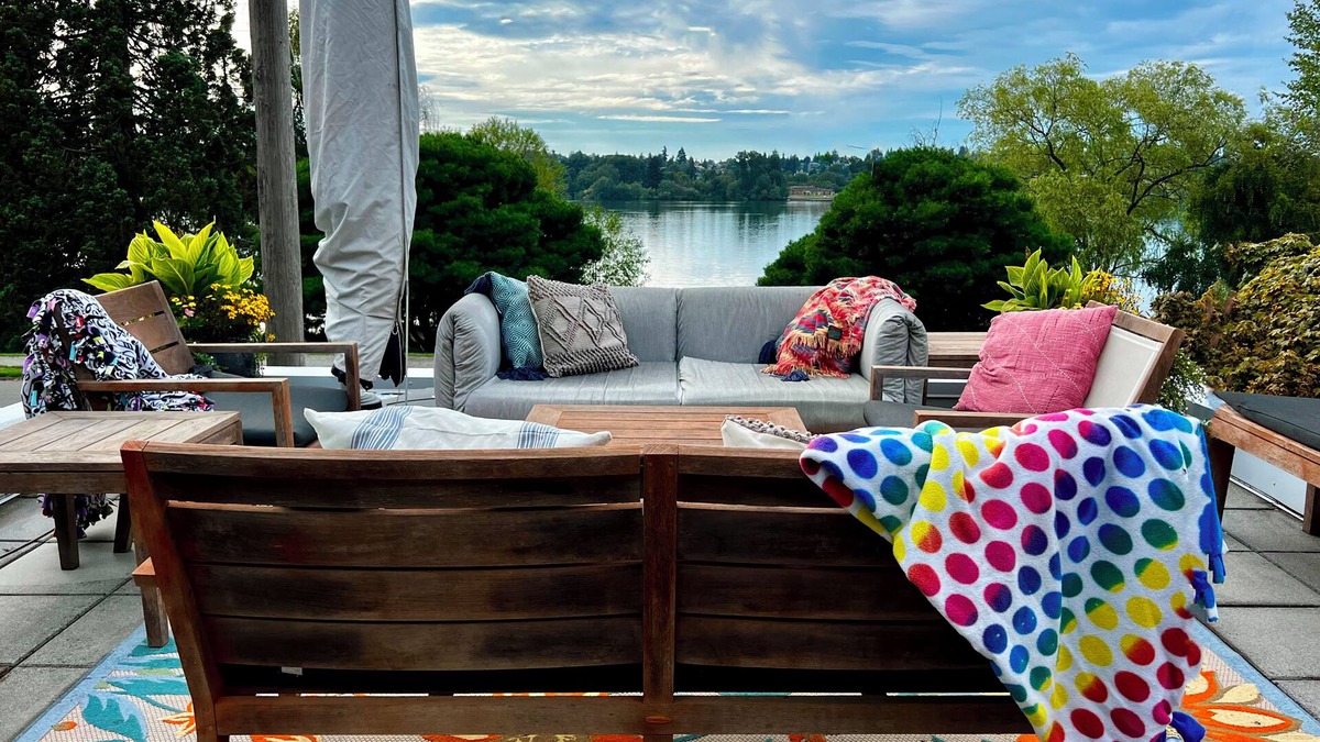 Green Lake House | Lakeside 3 bedroom Home in Seattle's Green Lake with optional detached Cottage