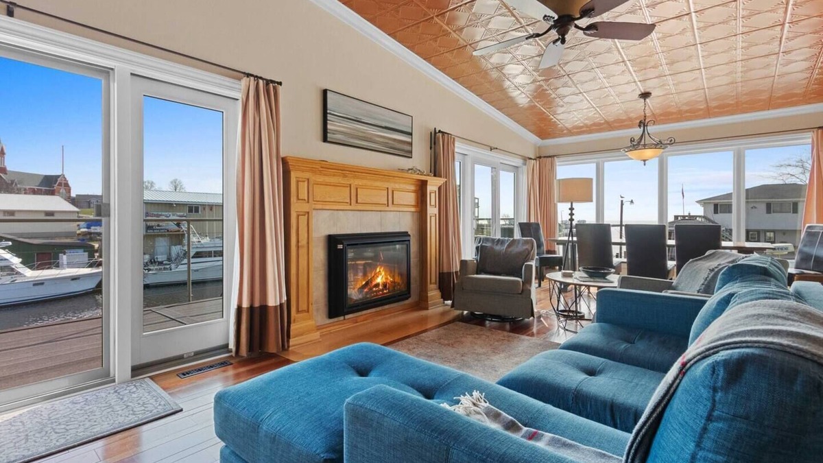 Algoma House | Lakeside a'Lure -Best Catch in Algoma/Door County