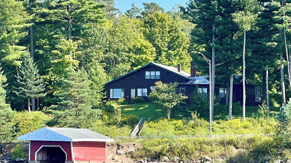 Tupper Lake House | Lakeside Adirondack Lodge