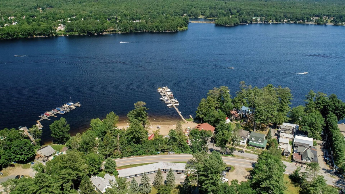 Northville Cabin | Lakeside - Art Deco Unique Motel Room Close to Great Hiking Trails