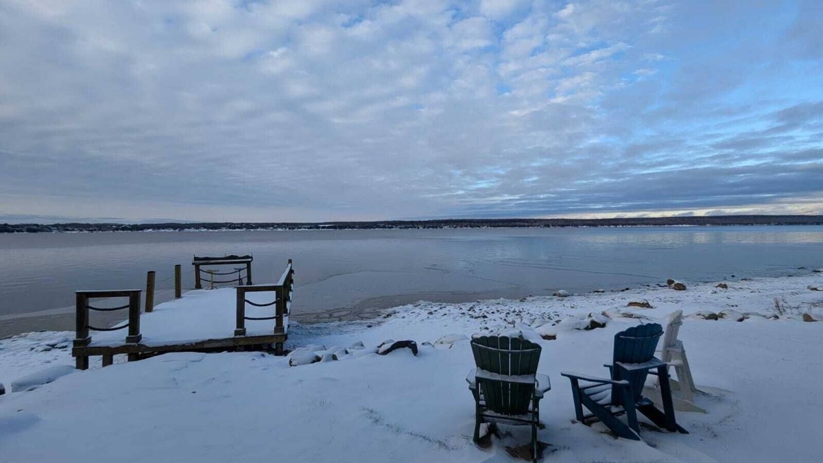 Wiarton Cabin | Lakeside Bliss - a waterfront dream