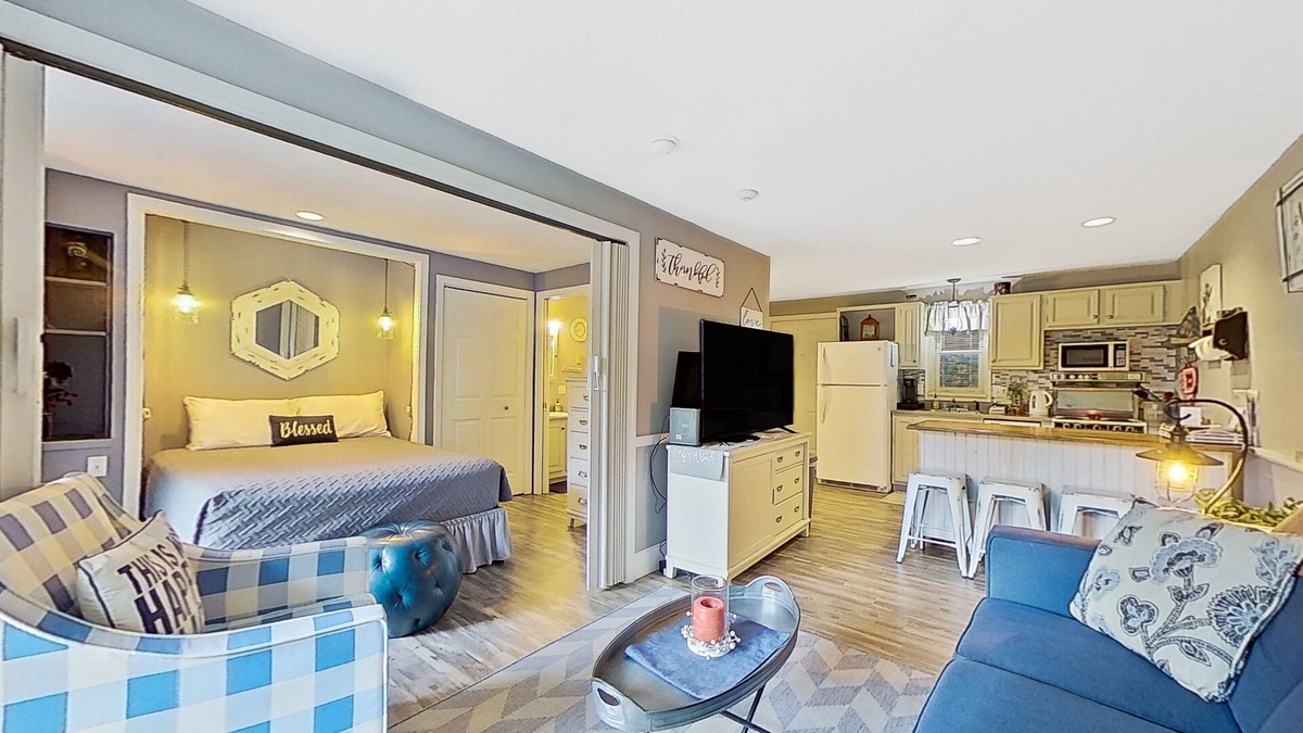 Gilford Condo | Lakeside condo with beach/water access, pool & sports courts