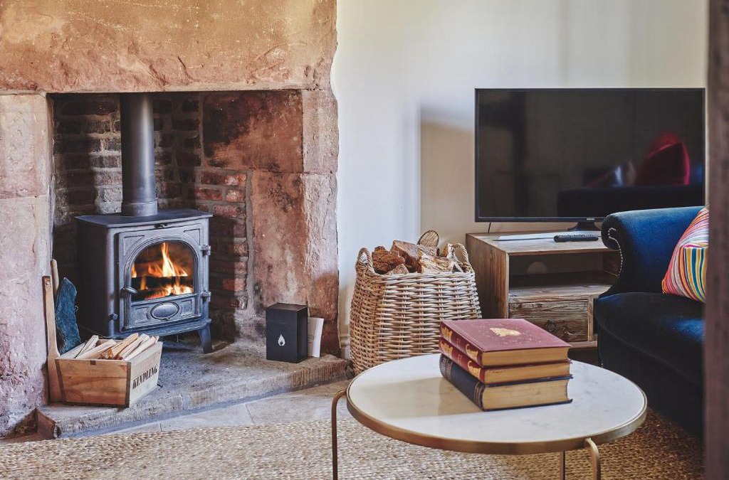Nantwich House | Lakeside Cottage