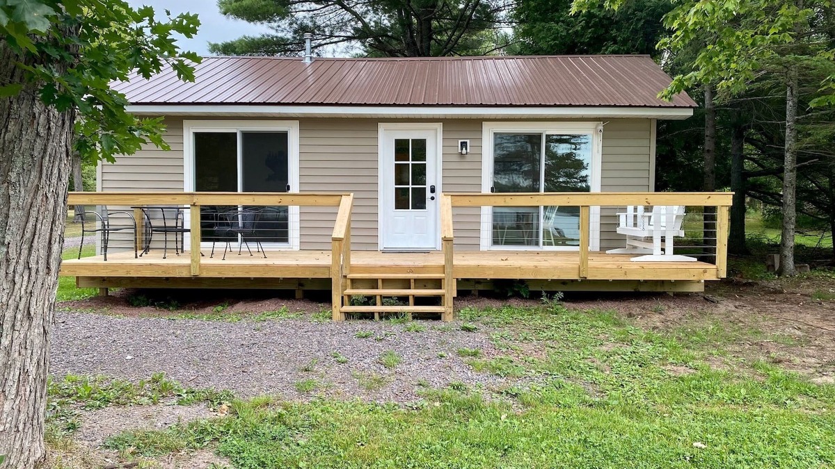 Lake Linden House | Lakeside Cottage Just Off Snowmobile/ATV Trail!