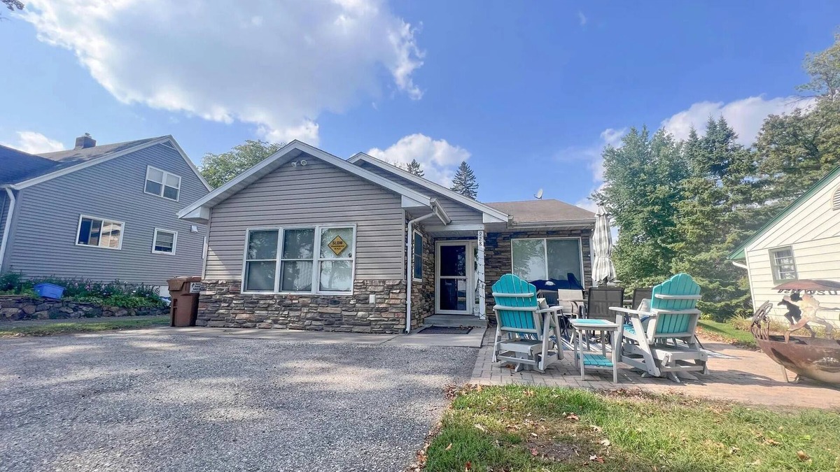 Detroit Lakes House | Lakeside Gem ~ Walk to Marina ~ Private Beach/Dock