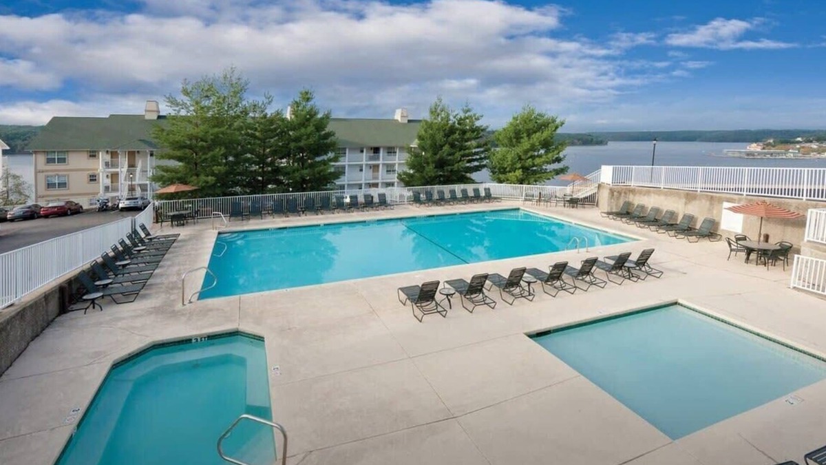 Osage Beach Condo | Lakeside Getaway: 1BR King Suite at Wyndham Ozarks