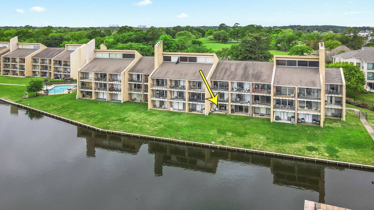 Walden on Lake Conroe Condo | Lakeside Getaway on Lake Conroe