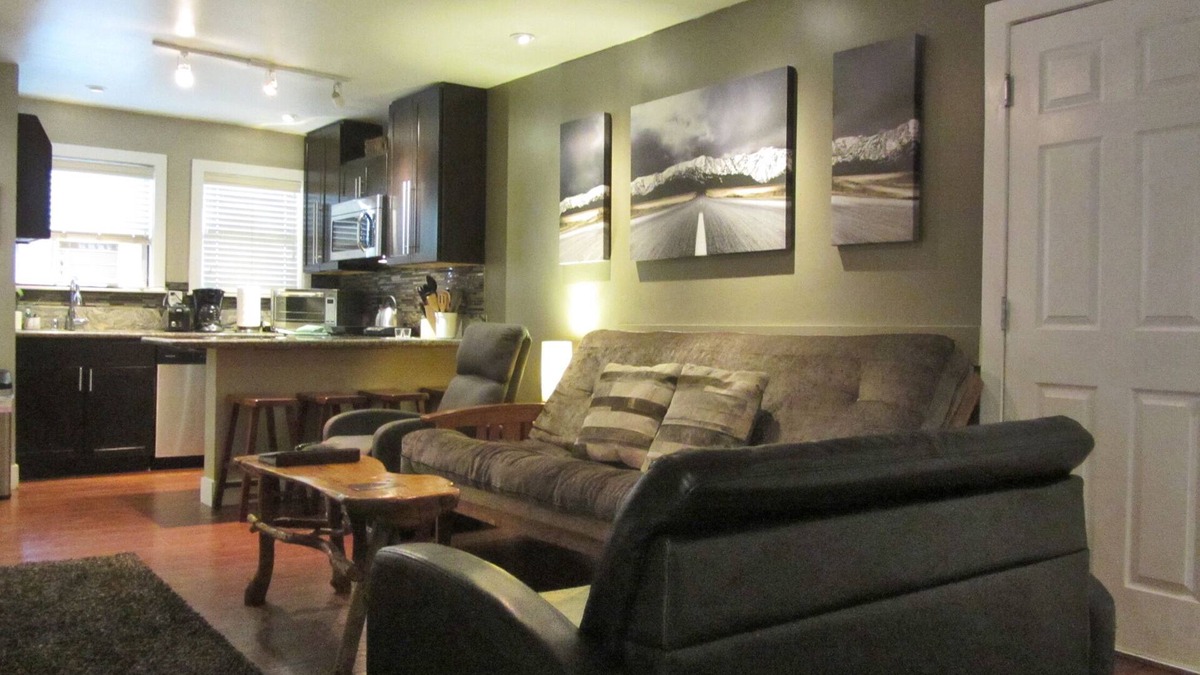 Lakeside Park Condo | Lakeside Gondola Lodge 4 bedroom condo style suite