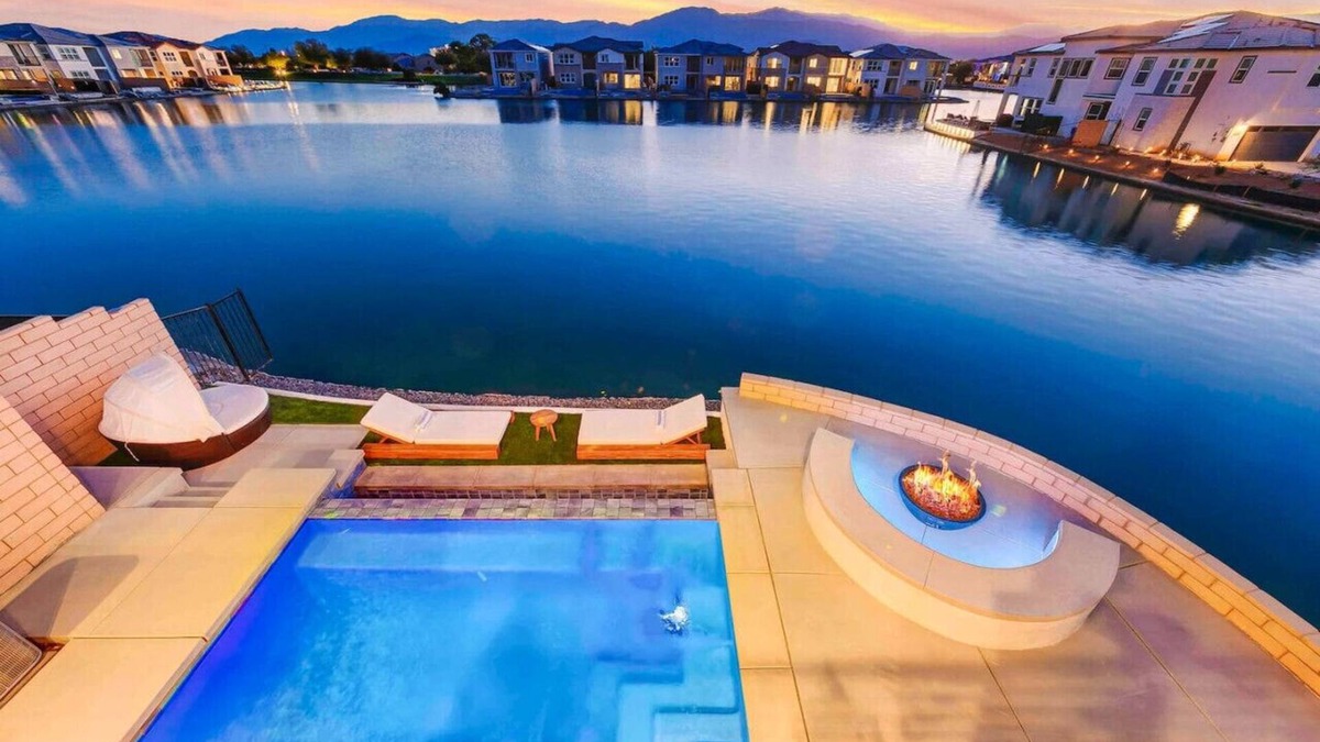 Terra Lago House | Lakeside Haven/Game Room/Mountain Views