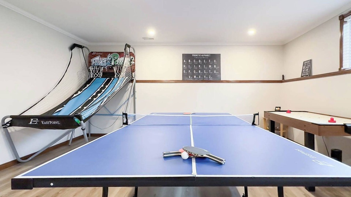Bayfield Cottage | Lakeside Layover, King Bed! *New Sauna*
