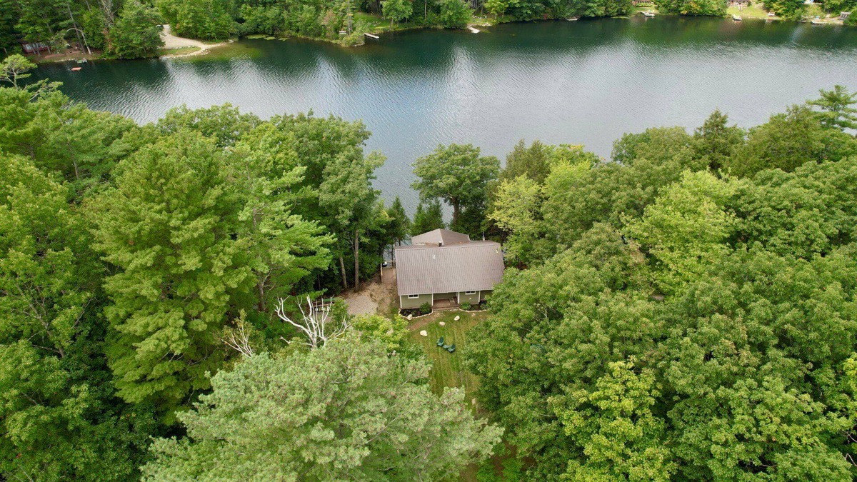 Forest Dale House | Lakeside Lodge at Fern Lake: 3BR/1BA Waterfront w/Dock