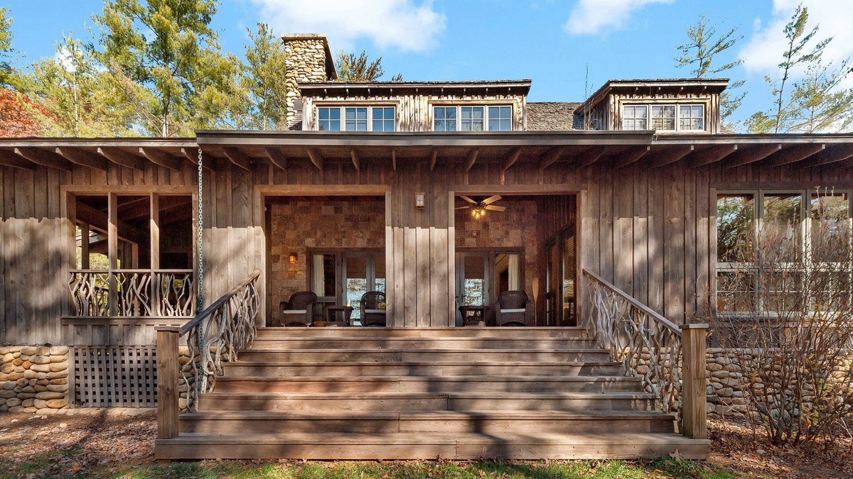 Nebo House | Lakeside Retreat | Pet-friendly, Grill, Fire Pit & Stunning Lakefront Views!