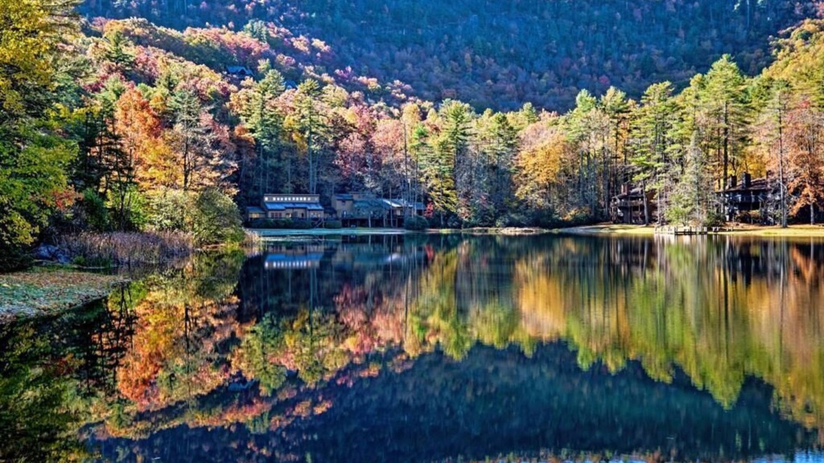 Sapphire Villa | Lakeside Serenity, Lakeside Serenity