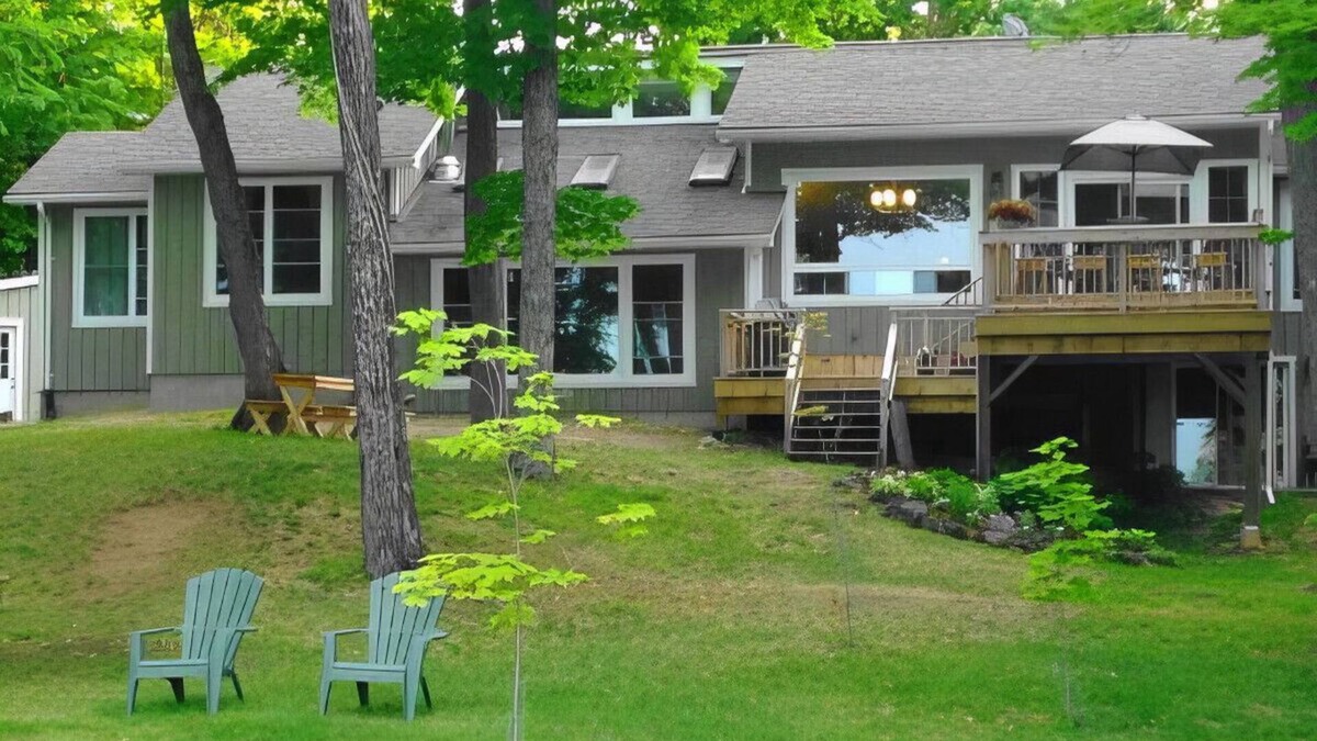 Trent Lakes House | Lakeside Serenity: Big Bald Cottage Escape