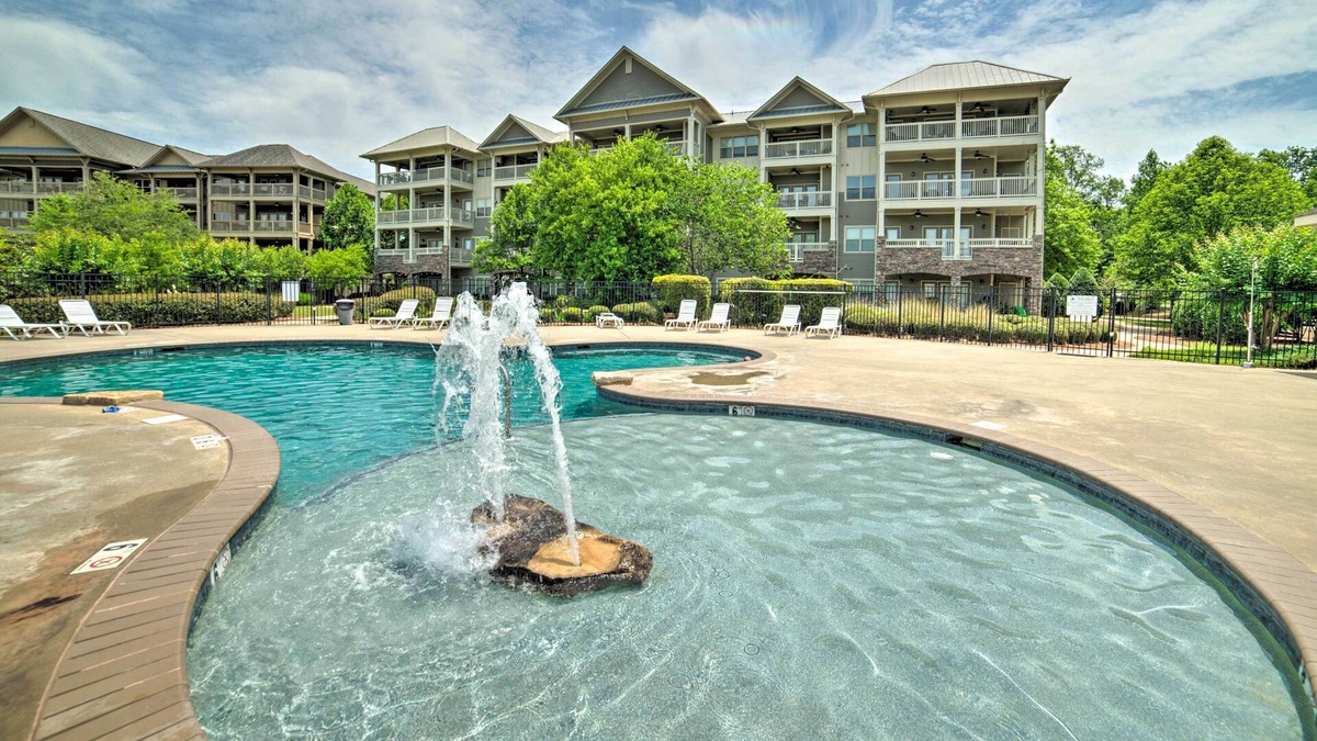 Talladega Condo | Lakeside Talladega Condo: Dock & Boat Launch!