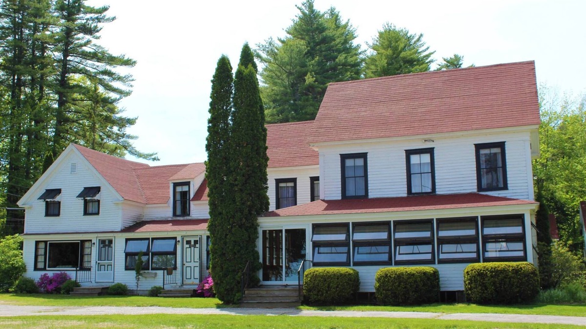 North Sebago Apartment | Lakeview Apartment-Private Beach-Pets Welcome - Round Table Lodge, Sebago, Maine
