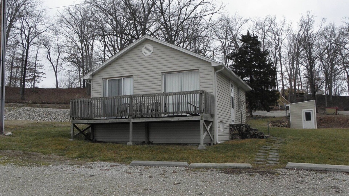 Sunrise Beach House | Lakeview Bungalow Retreat on Captain Ron's #8
