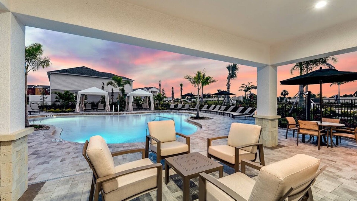 Laurel House | Lakeview Escape · Heated Pool · Pet-Friendly · 7 Min to Beaches