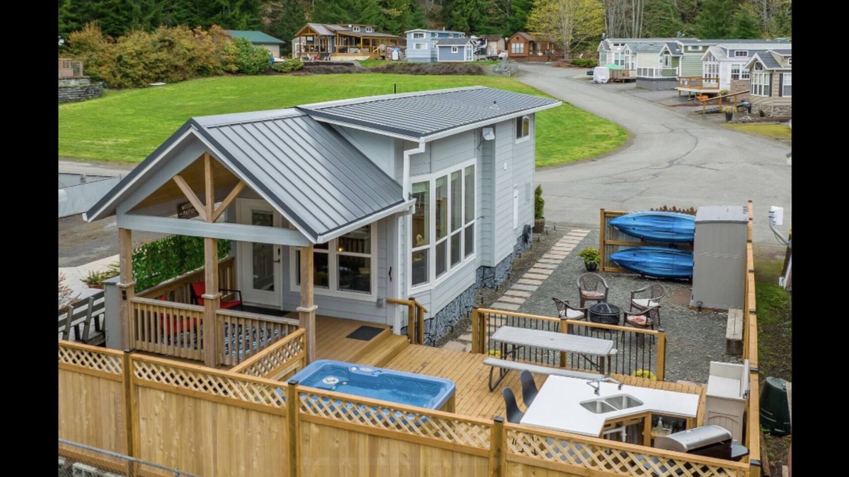 Port Angeles Cabin | Lakeview, Hideaway ; Beautiful lake, nice hikes, refreshing hot tub, and more!