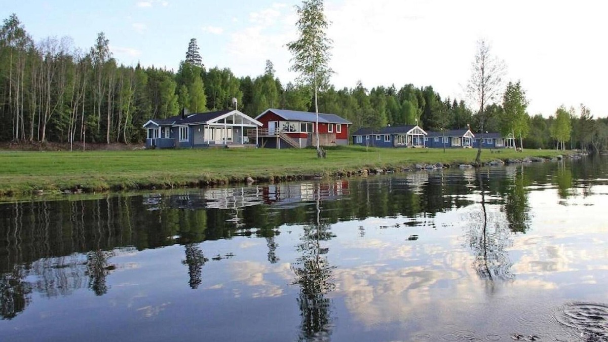 Svardsjo House | Lakeview Houses Sweden 1