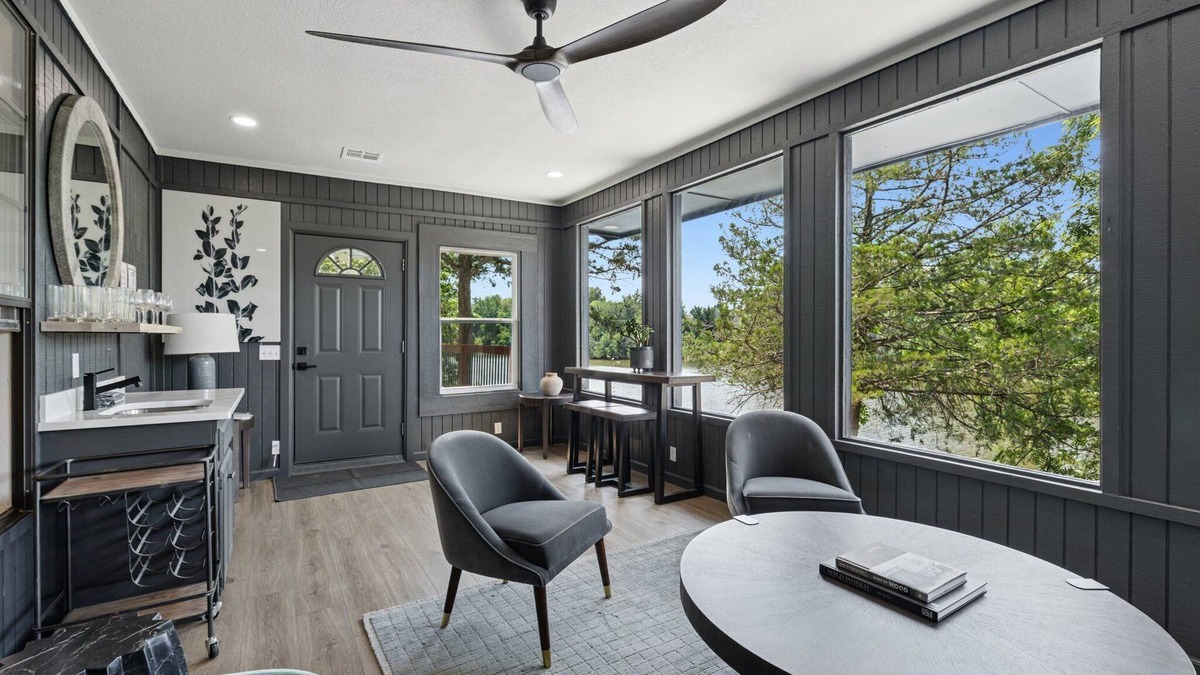 Central Oklahoma City House | Lakeview Lounge | 15 Mins to OKC State Fair | Group-Friendly 4BR Near Hefner