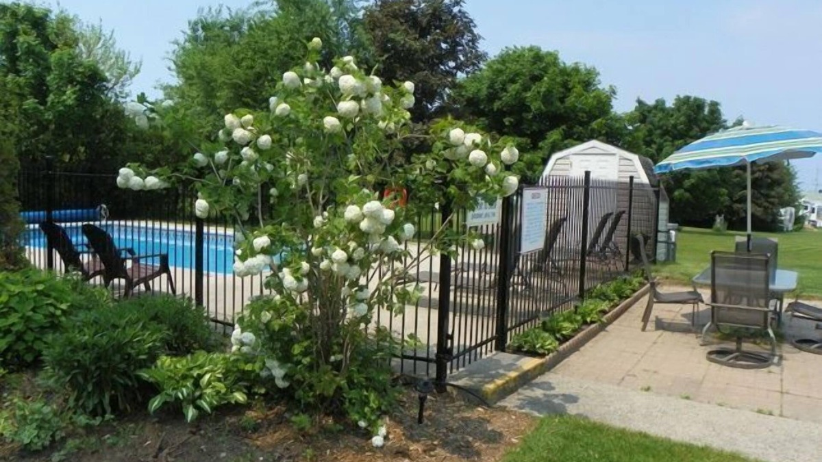 Kincardine Hotel | Lakeview Motel