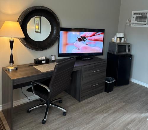 Kincardine Hotel | Lakeview Motel & Cottage