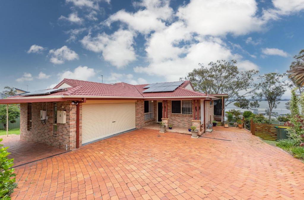 Forster House | Lakeview on Victoria