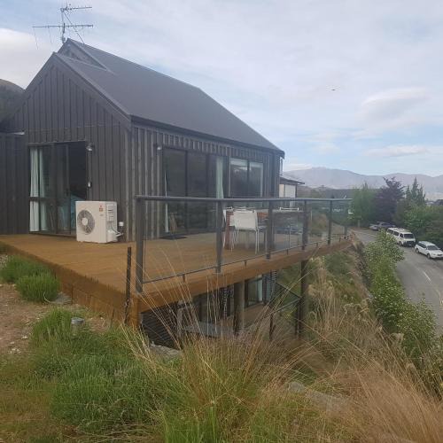 Queenstown House | LakeView Panoramas