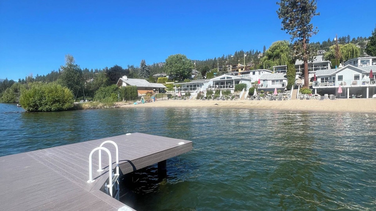 Central Okanagan Cottage | Lakeview Paradise cabin 2