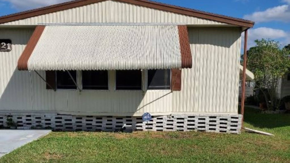 Auburndale House | Lakeview!!