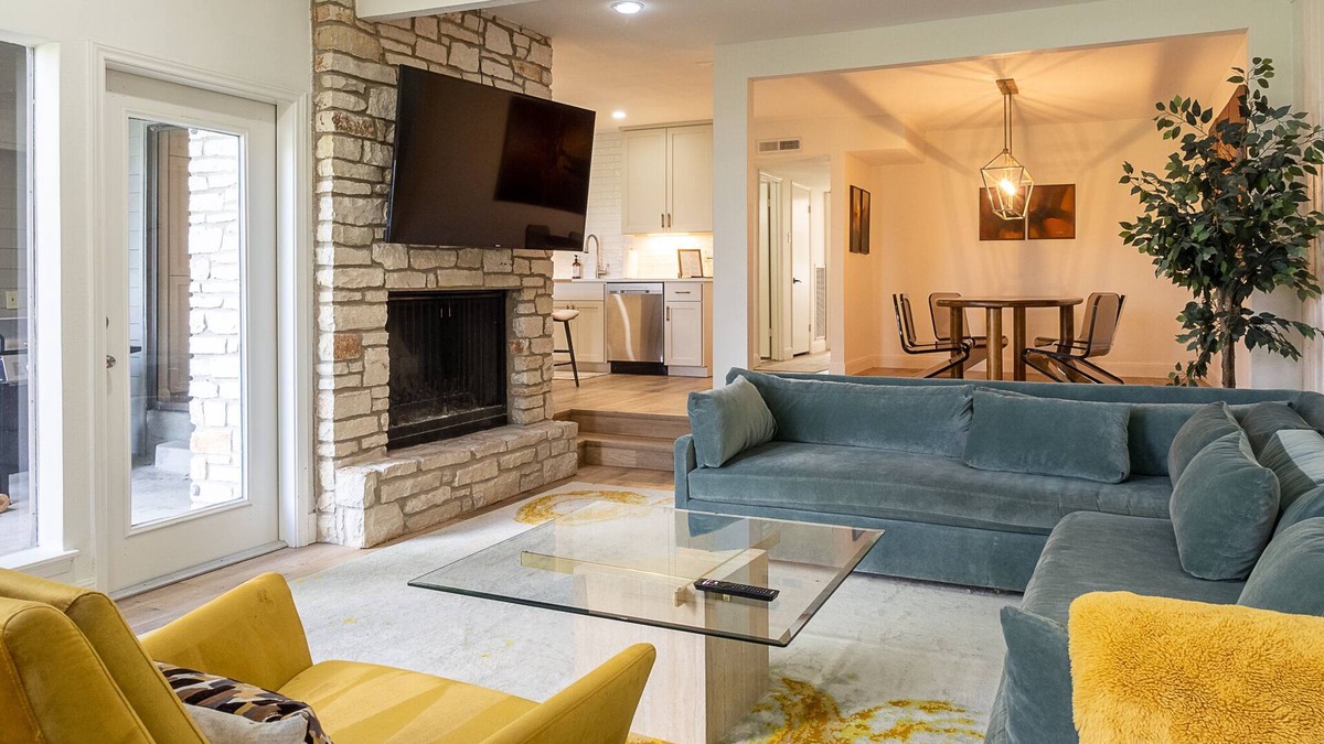 Lakeway Condo | Lakeway Condo + Minutes to Lake Travis - Althea