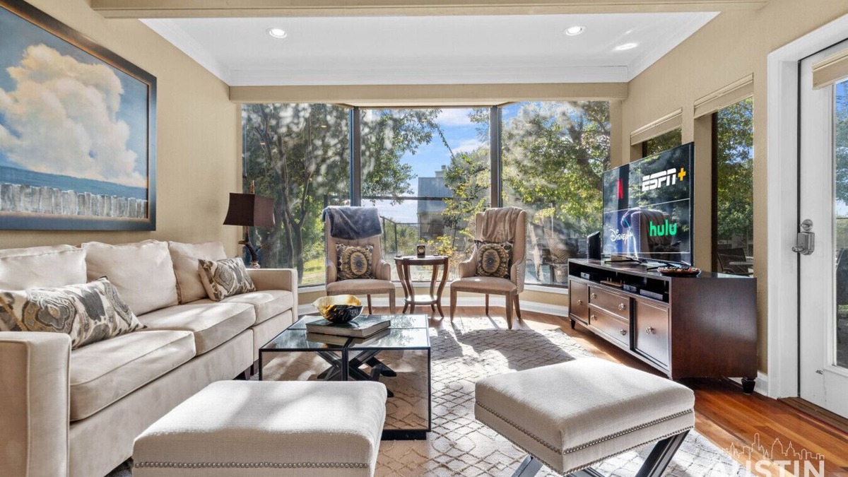 Lakeway Apartment | Lakeway Hill Country Home Grill Deck, Tennis Courts + Trails