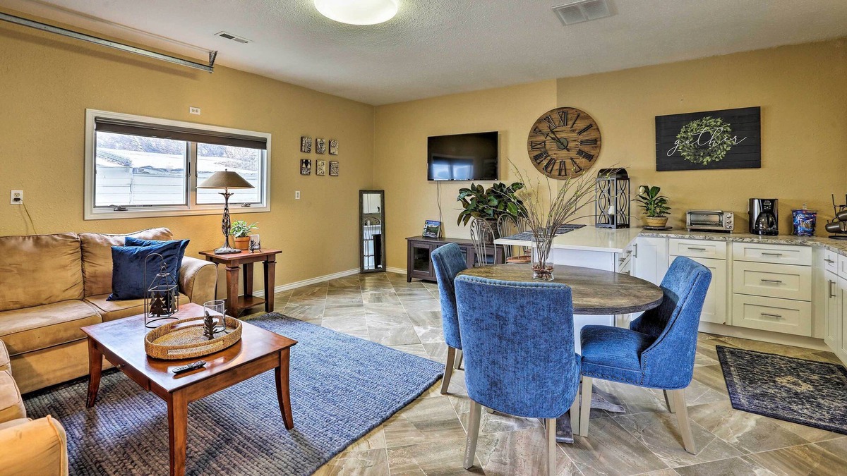 Creighton Cottage | Lakewood Cottage, 7 Miles to Downtown Denver!
