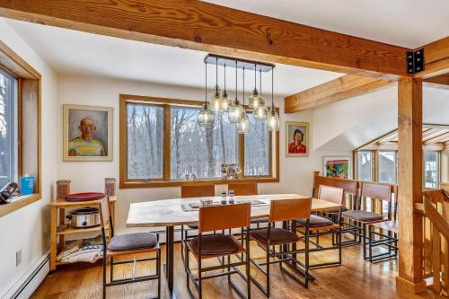 Killington House | Lakewood Lodge - 4BR, 2BA Ski Home - Private Hot Tub, Wood Fire, Kent Pond & EV Charger