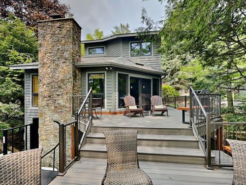 Swanton House | Lakin It Easy