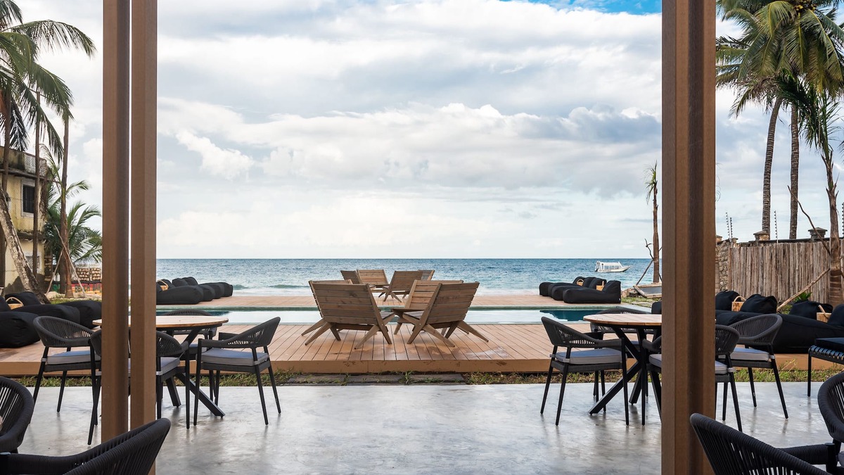 Diani Beach Hotel | LalaGalu