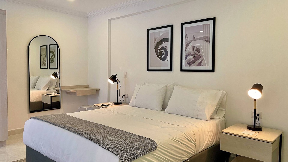 Las Lomas I Apartment | Lalinde by Wynwood House