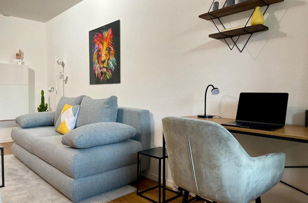 Renningen Apartment | LaMiaCasa Balcony Parking Bosch Airport
