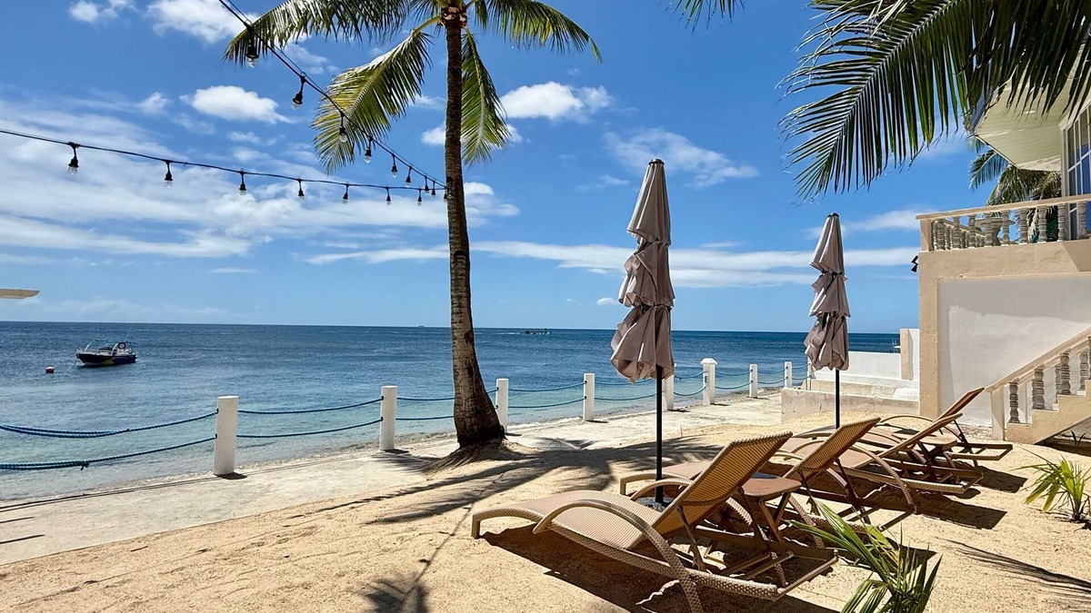 Lanas Resort | Lanas Beach Resort - Carabao Island