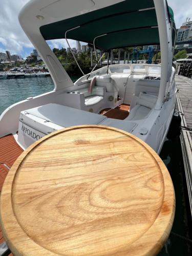 Salvador Boat Rental | Lancha Aluguel