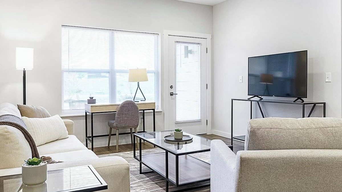 Cartersburg Apartment | Landing | Amazing 1BD, Gym, Clubhouse
