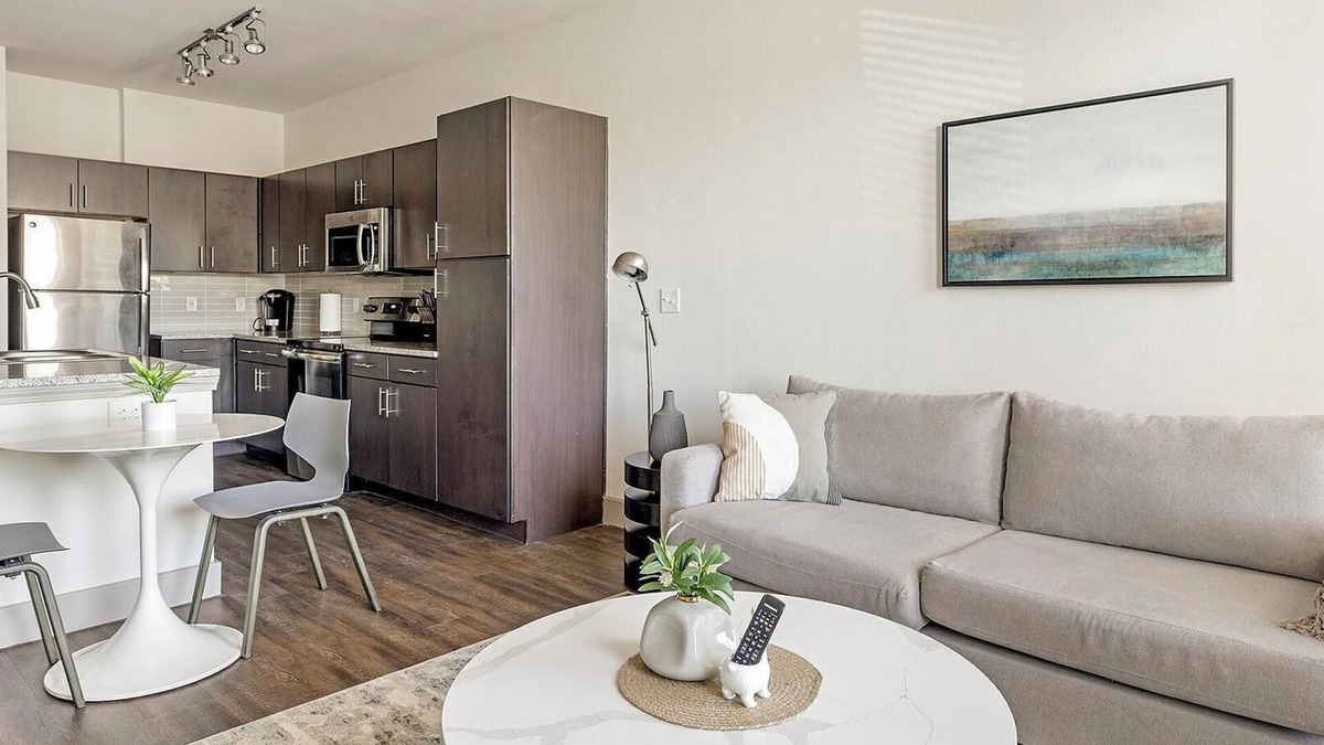 Haltom City Apartment | Landing | Amazing 1BD, Pool, Gym