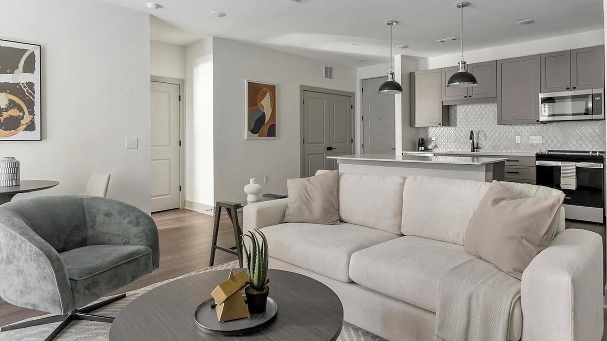 Houston Apartment | Landing | Amazing 2BD, Courtyard, Pool
