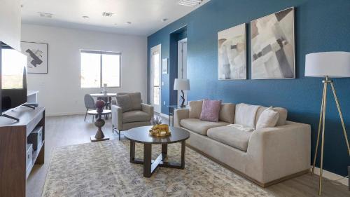 Oro Valley Apartment | Landing Apartments - Oro Valley