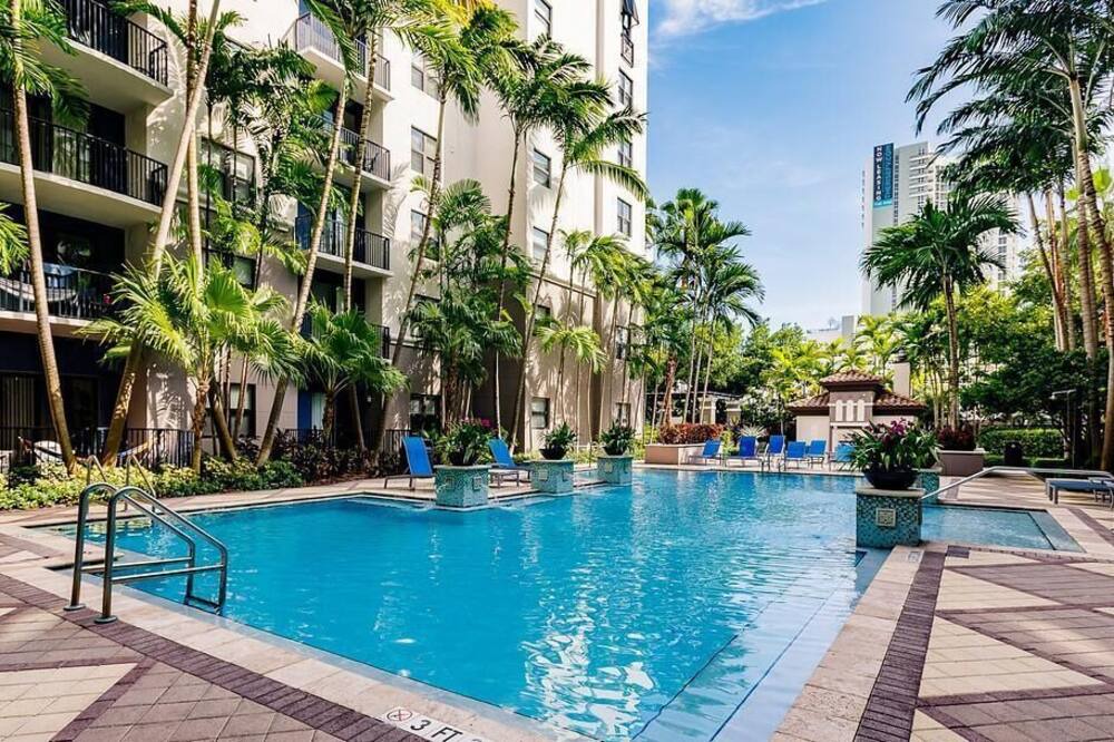 Flagler Village Apartment | Landing at Aviah - 2 Bedrooms in Central Fort Lauderdale